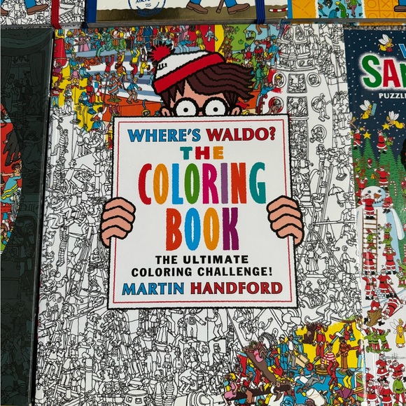 Where’s Waldo 10 book set - Picture 6 of 11